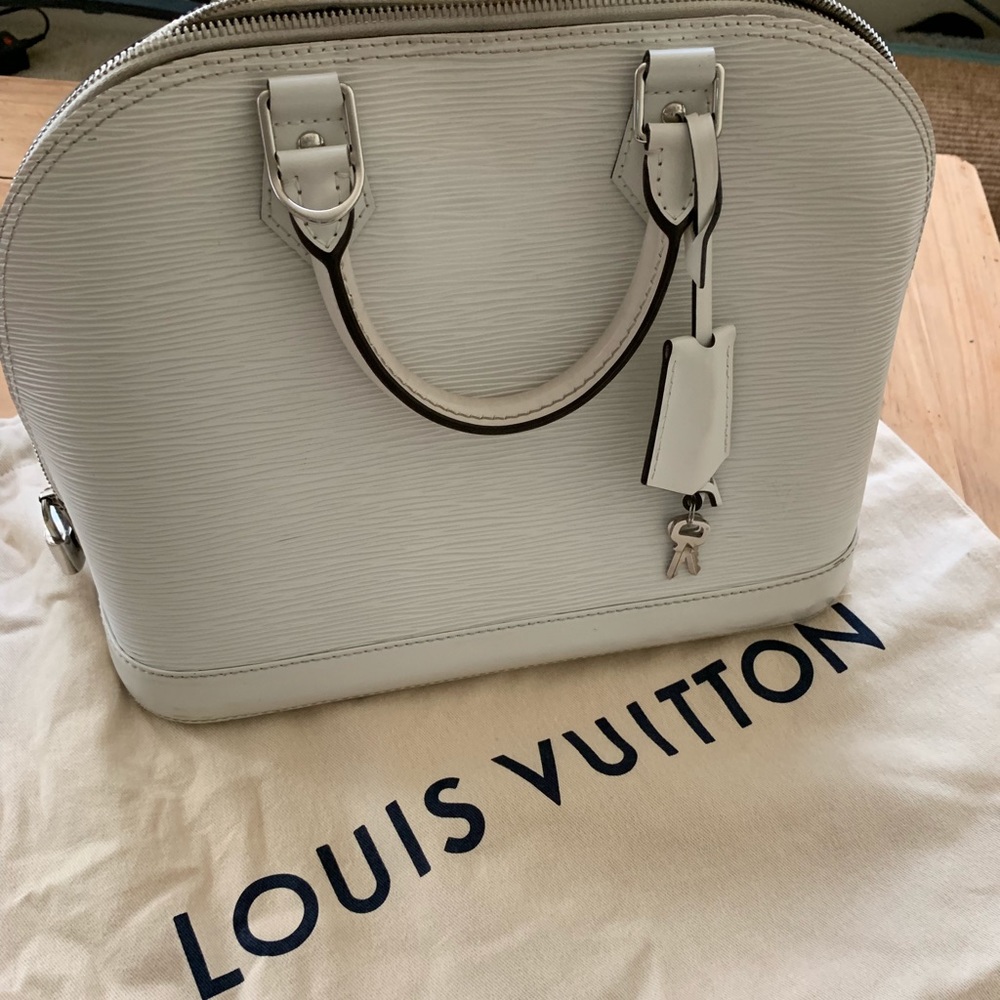 💋White Epi Alma LOUIS VUITTON ❇️